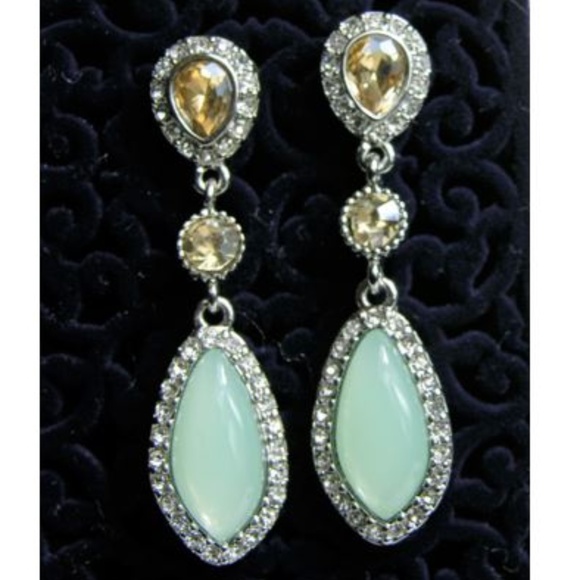 Seabreeze Dangle Earrings - Picture 5 of 7